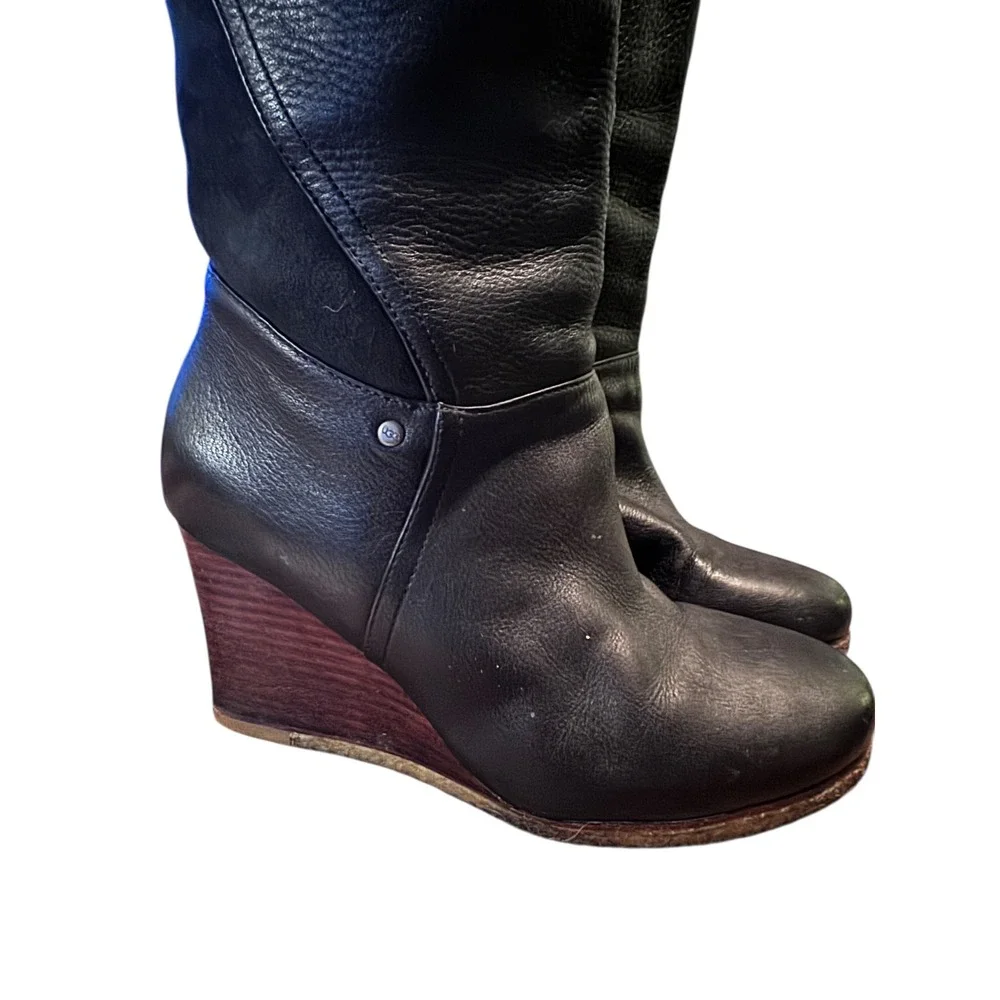 Authentic Ugg Australia Ravenna black knee high weddge heel Boot Size 9